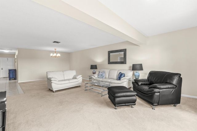 1521 NW 19th Terrace 202, Delray Beach, FL 33445