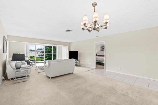 1521 NW 19th Terrace 202, Delray Beach, FL 33445