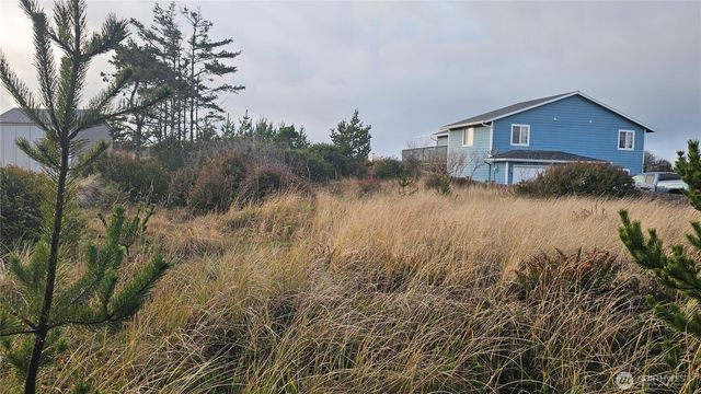 505 347th Place, Ocean Park, WA 98640