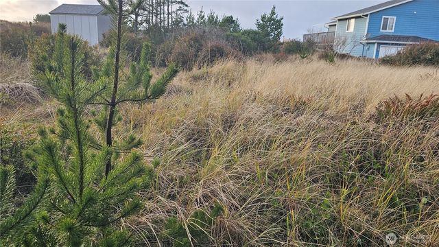 505 347th Place, Ocean Park, WA 98640