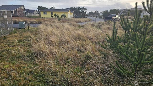 505 347th Place, Ocean Park, WA 98640