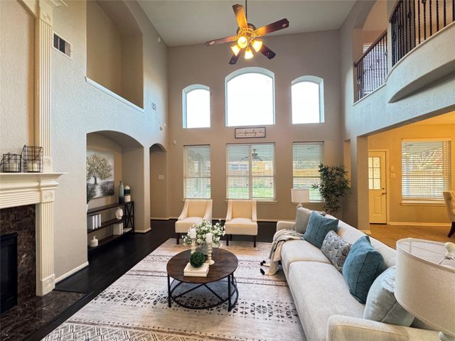 5206 Riverstone Crossing Drive, Sugar Land, TX 77479