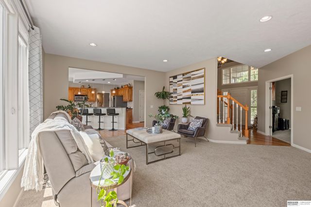 18723 Lamont Street, Omaha, NE 68130