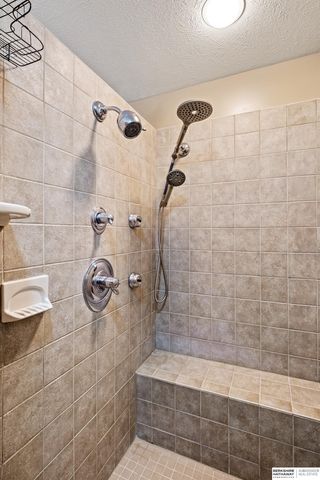 18723 Lamont Street, Omaha, NE 68130