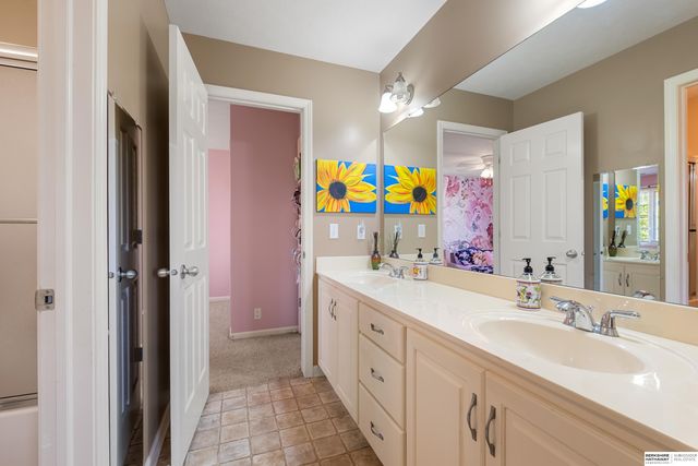 18723 Lamont Street, Omaha, NE 68130