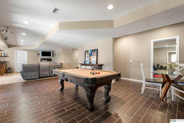 18723 Lamont Street, Omaha, NE 68130