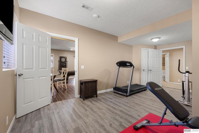 18723 Lamont Street, Omaha, NE 68130