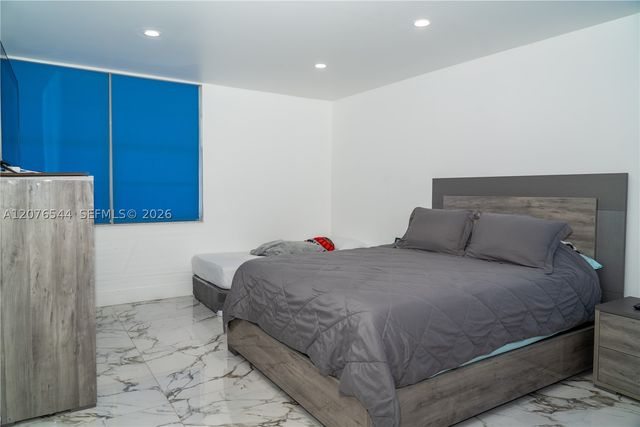 854 NW 87th Ave 405, Miami, FL 33172