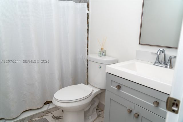 854 NW 87th Ave 405, Miami, FL 33172