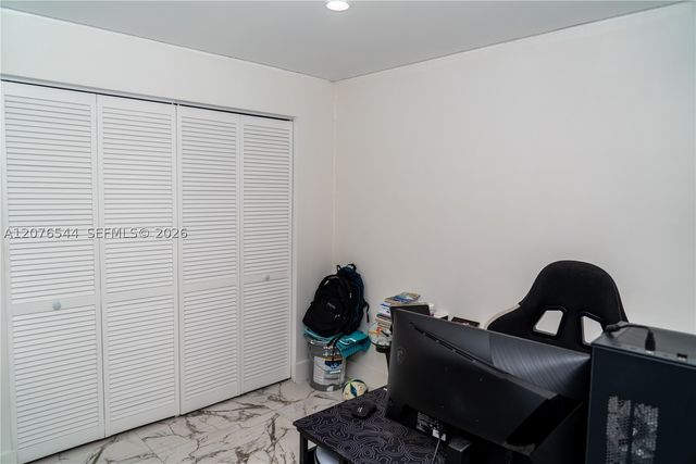 854 NW 87th Ave 405, Miami, FL 33172