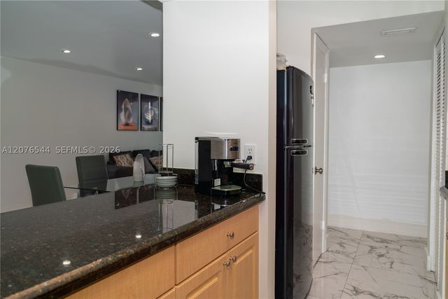 854 NW 87th Ave 405, Miami, FL 33172