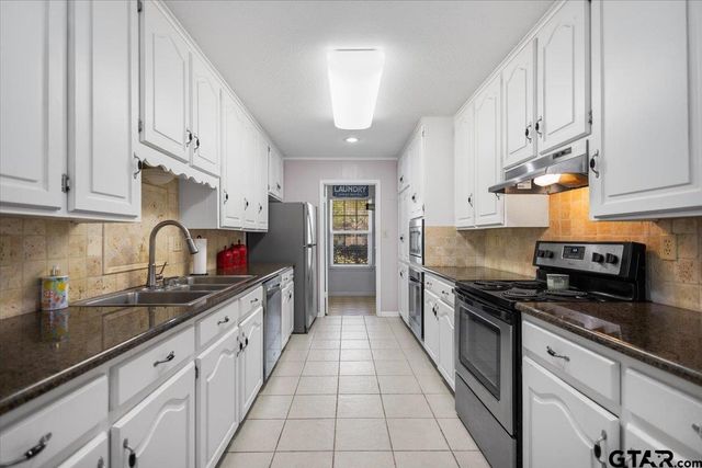 110 Leisure Ln, Whitehouse, TX 75791