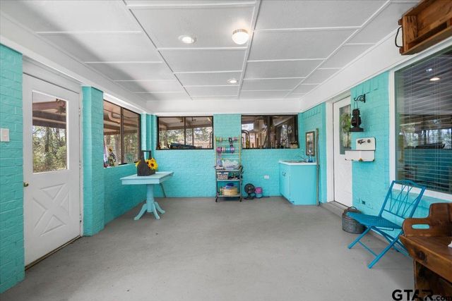 110 Leisure Ln, Whitehouse, TX 75791