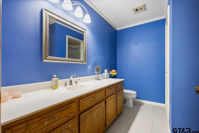 110 Leisure Ln, Whitehouse, TX 75791