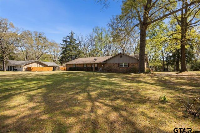 110 Leisure Ln, Whitehouse, TX 75791