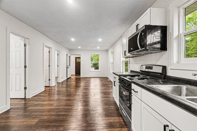 139 W Rittenhouse Avenue, Battle Creek, MI 49037