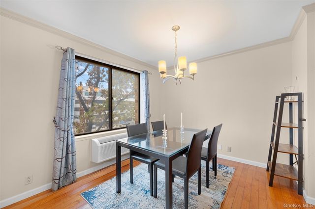 141 Great Neck Road 2G, Great Neck, NY 11021