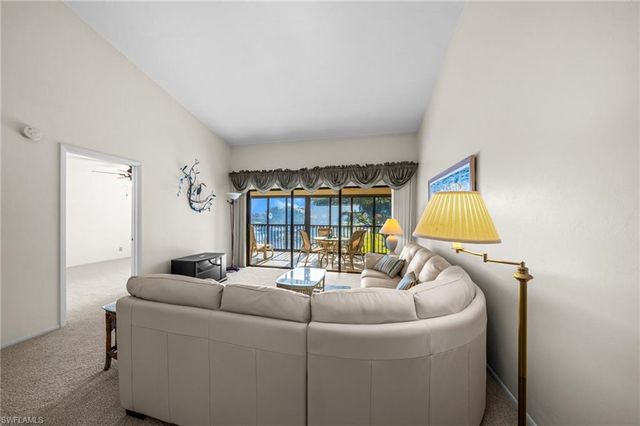 15448 Admiralty CIR 8, North Fort Myers, FL 33917