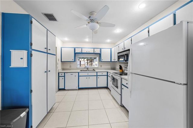 15448 Admiralty CIR 8, North Fort Myers, FL 33917