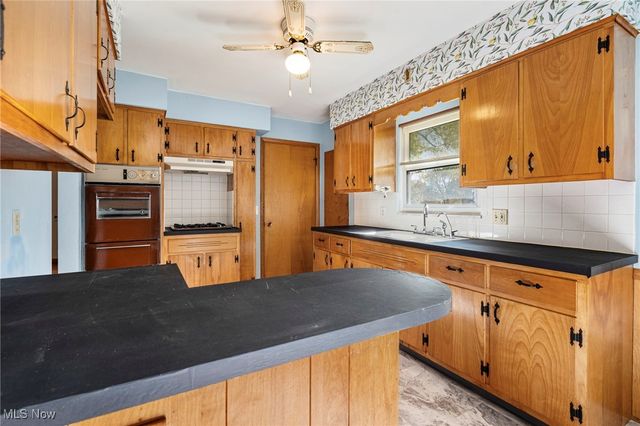 3966 Wadsworth Road, Norton, OH 44203