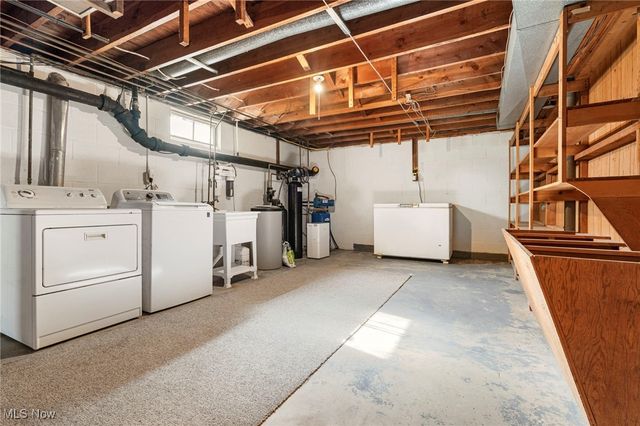 3966 Wadsworth Road, Norton, OH 44203