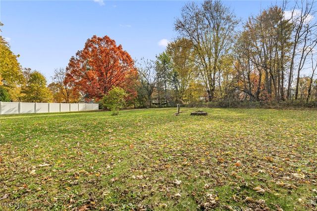 3966 Wadsworth Road, Norton, OH 44203