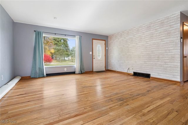 3966 Wadsworth Road, Norton, OH 44203