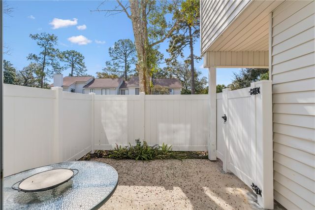 801 Mallery Street E, St Simons Island, GA 31522