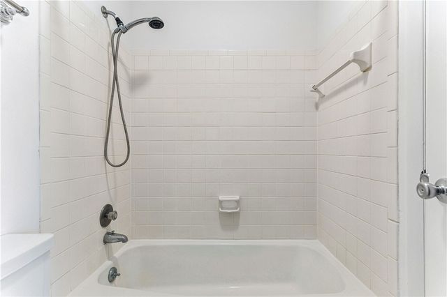 801 Mallery Street E, St Simons Island, GA 31522