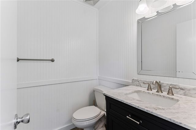 801 Mallery Street E, St Simons Island, GA 31522