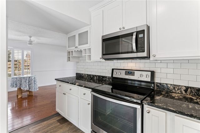 801 Mallery Street E, St Simons Island, GA 31522