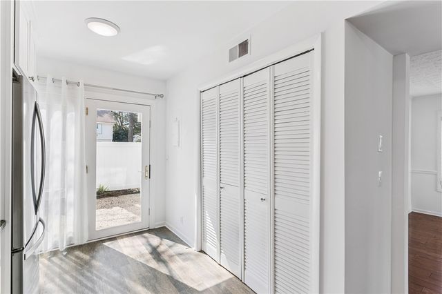 801 Mallery Street E, St Simons Island, GA 31522