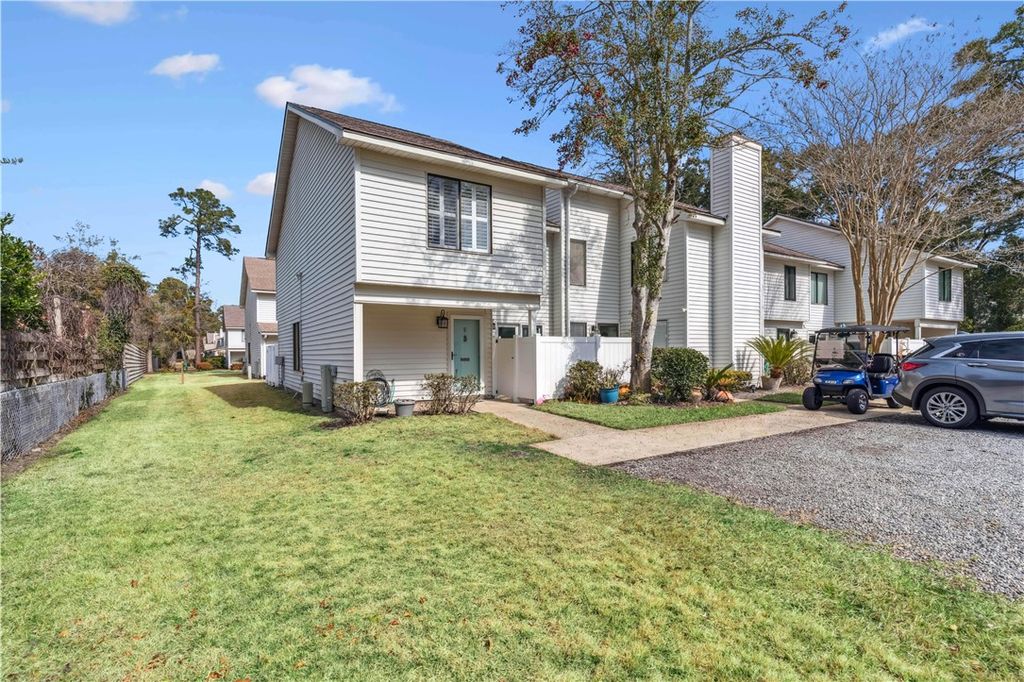 801 Mallery Street E, St Simons Island, GA 31522