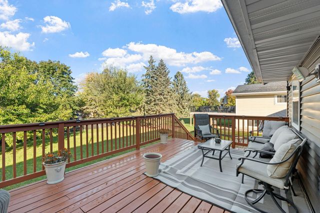 5539 Maves Trail SE, Prior Lake, MN 55372