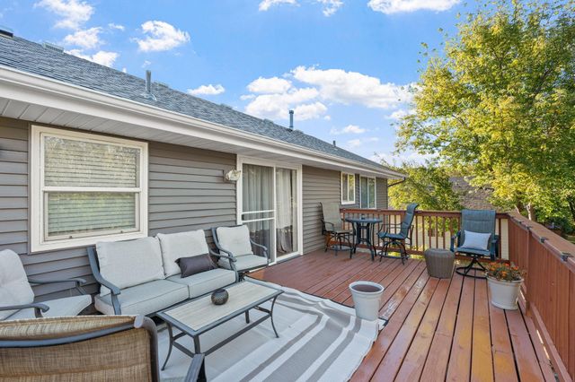 5539 Maves Trail SE, Prior Lake, MN 55372