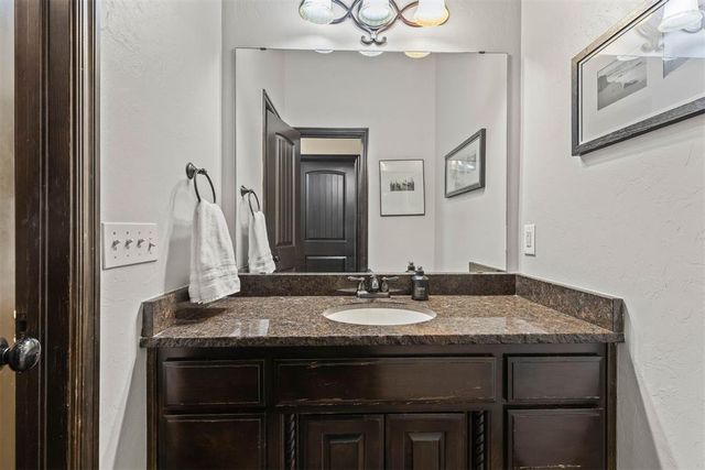 19540 Talavera Lane, Edmond, OK 73012