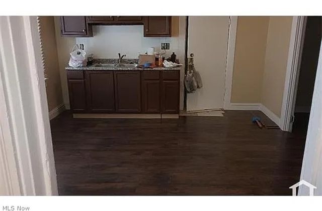 1100 E 74th Street, Cleveland, OH 44103