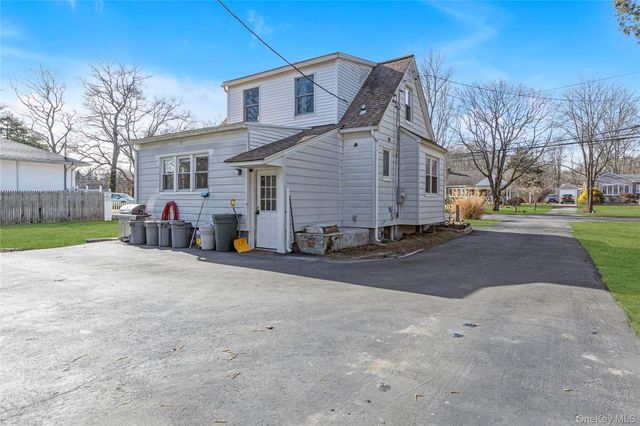 117 Ohio Avenue, Medford, NY 11763