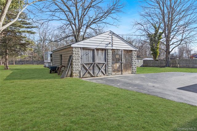 117 Ohio Avenue, Medford, NY 11763