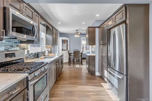 117 Ohio Avenue, Medford, NY 11763