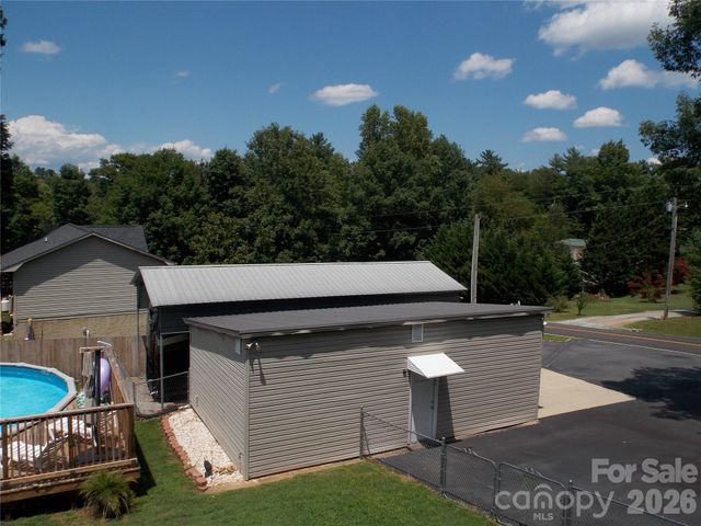 4249 Beach Road, Hudson, NC 28638