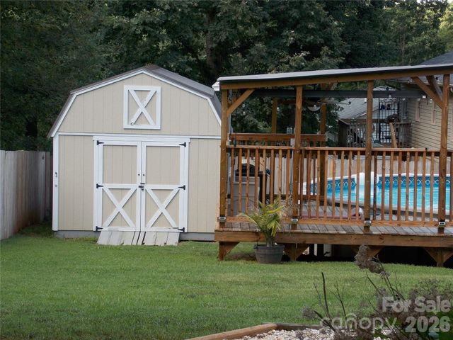 4249 Beach Road, Hudson, NC 28638