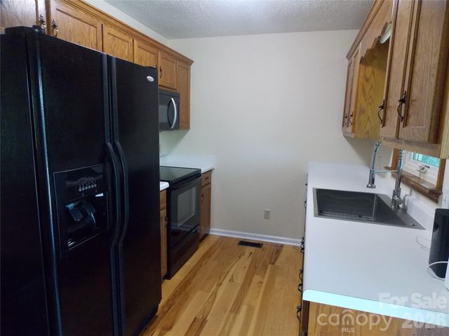 4249 Beach Road, Hudson, NC 28638