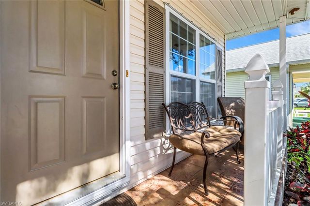 398 Leawood CIR, Naples, FL 34104