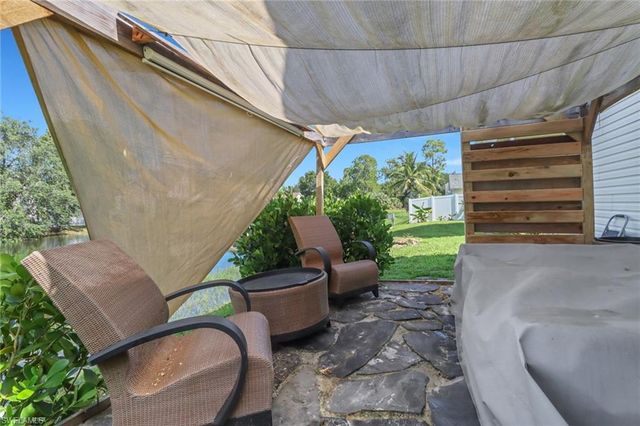 398 Leawood CIR, Naples, FL 34104