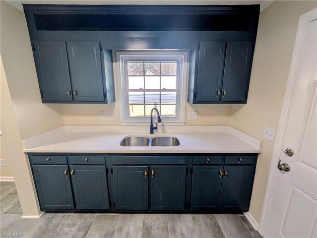 1028 Gales Avenue, Winston-salem, NC 27103