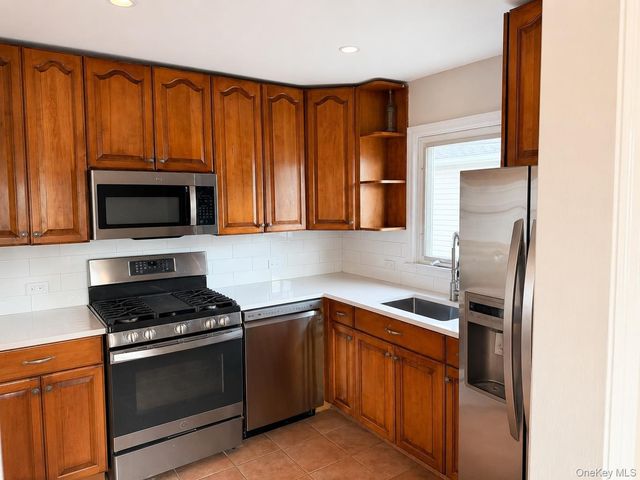 35 Gibson 2, Valley Stream, NY 11581