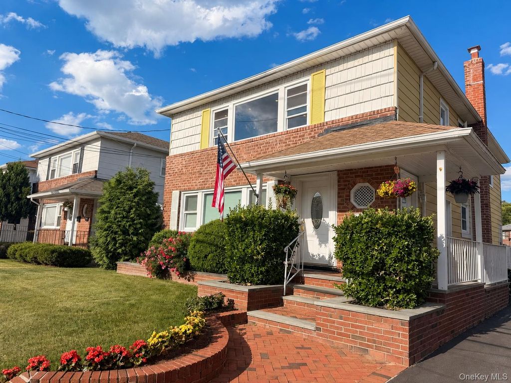35 Gibson 2, Valley Stream, NY 11581