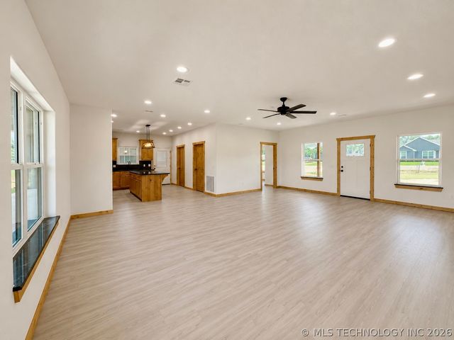 11792 Xander Lane, Kingston, OK 73439