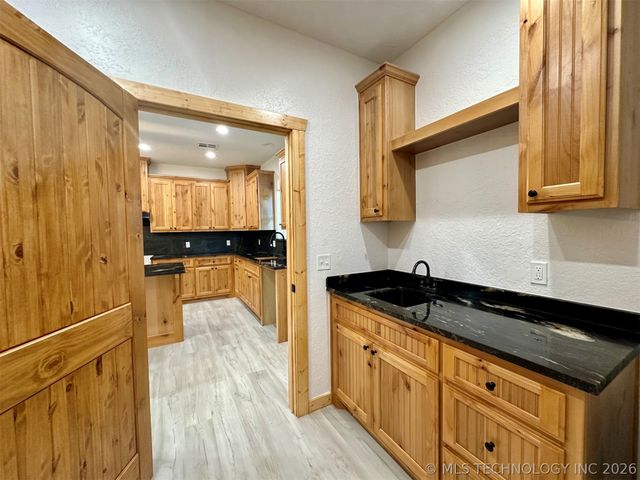 11792 Xander Lane, Kingston, OK 73439